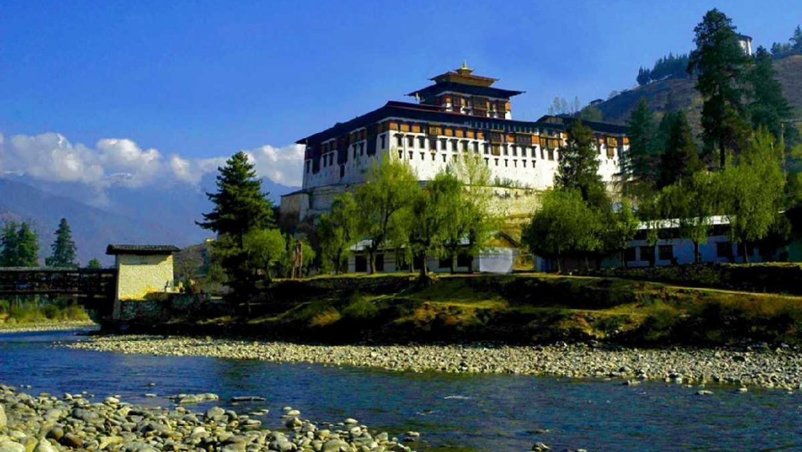 Bhutan’s Dzong – Masterpiece that brings religion, administration, education and people together