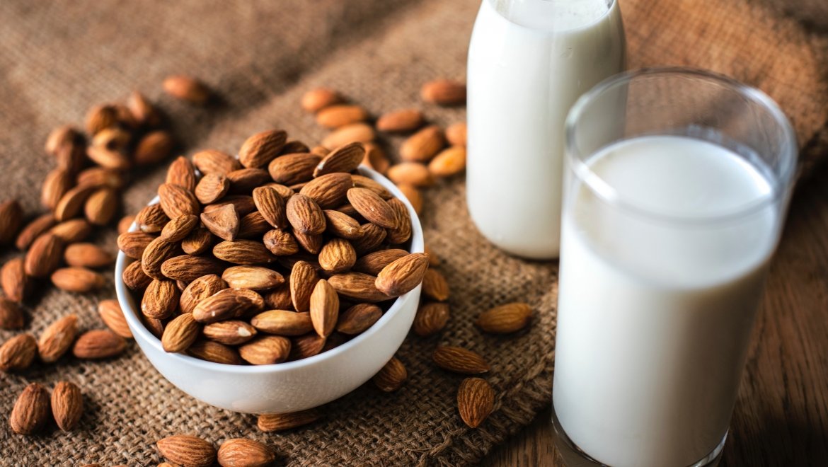 Almond Milk: Nutritious and Easy to prepare