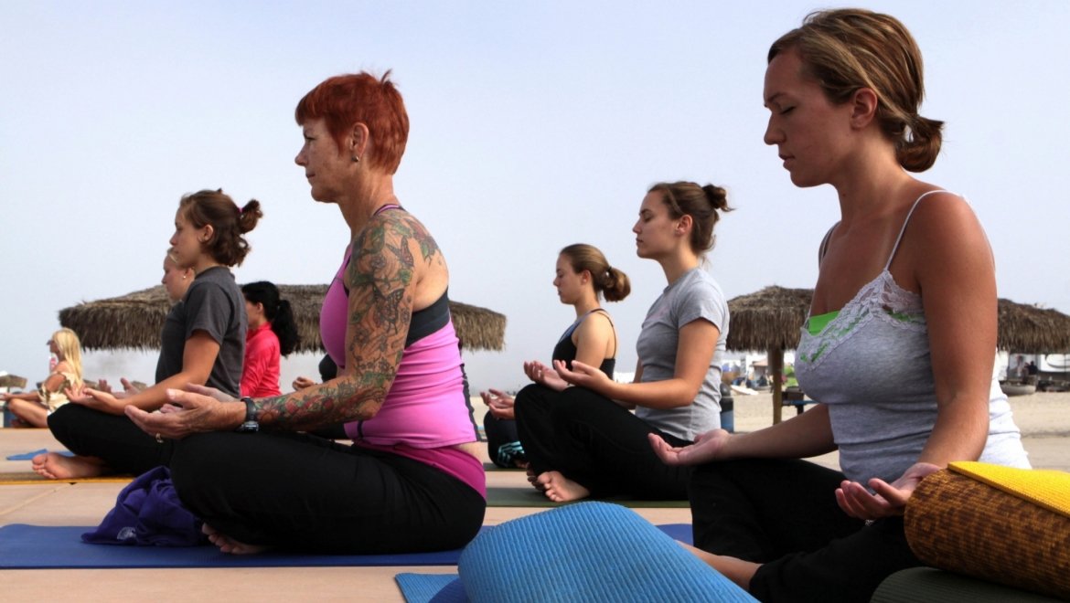 What Are Drop-In Yoga Classes and Why You Should Opt For Them